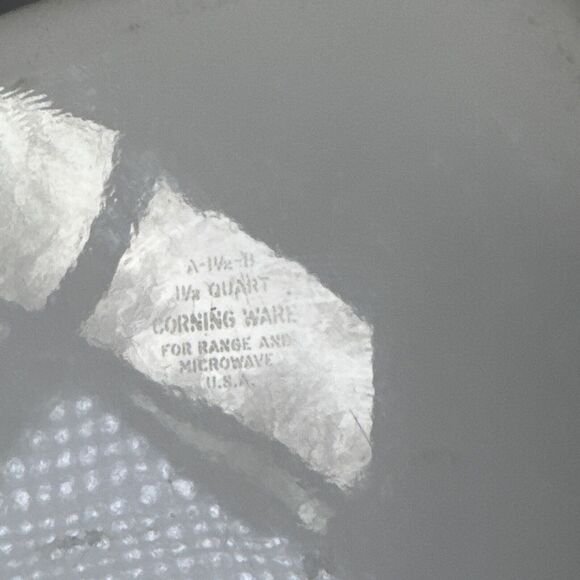 Vintage Corning Ware Blue Cornflower Casserole A-1 1/2-B 1.5 Qt. with Pyrex Lid - Picture 4 of 10